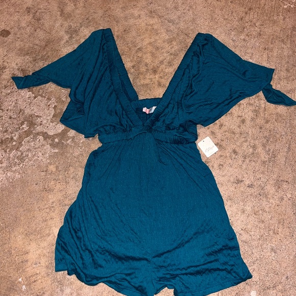 Sold - Picture 1 of 5